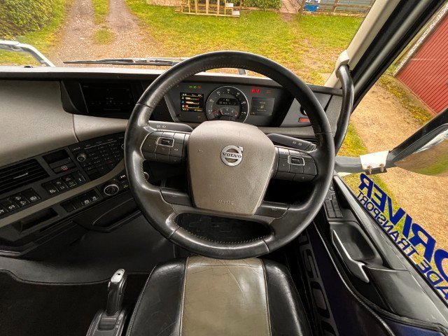VOLVOFH500 03