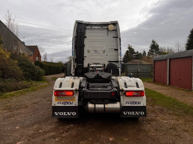 VOLVOFH500 05