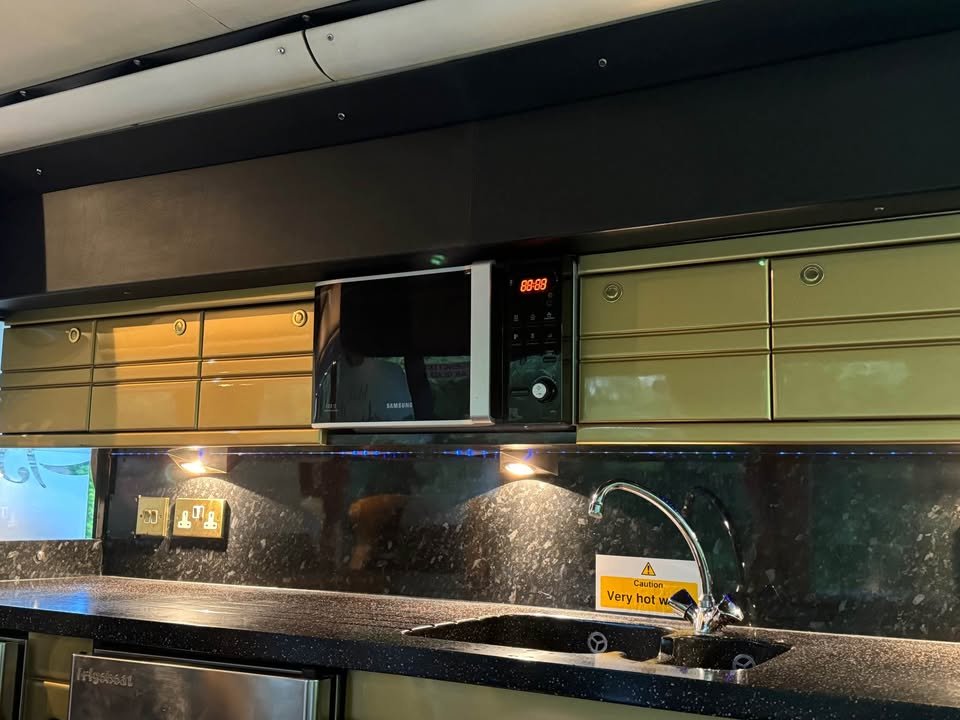 528578880_24558635613741087_5954854356573631899_n