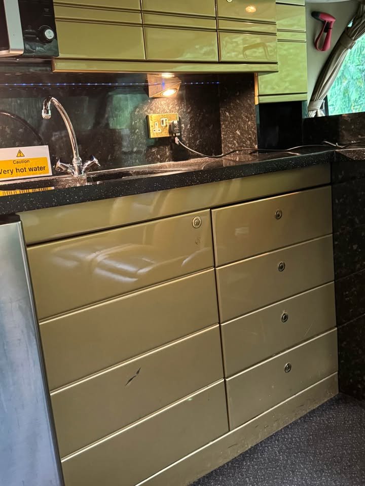 528584285_24558635580407757_3771906750445265932_n